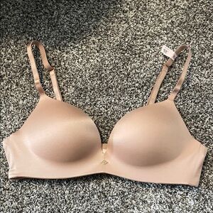 Victoria’s Secret Very Sexy So Obsessed Wireless Bra 38B